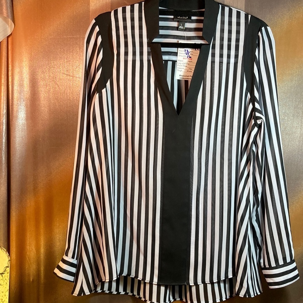 Vintage 90’s white and black sheer blouse. Nicole Miller size L. 44” chest. B3